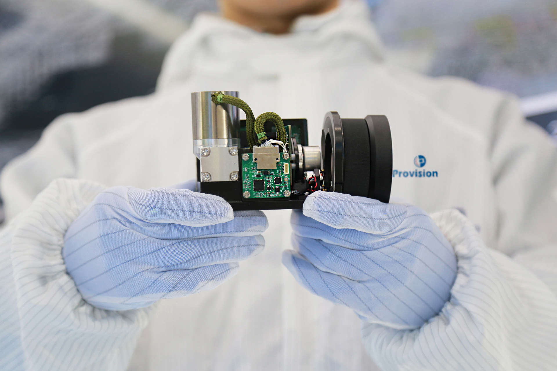 重要产品发布——冰蜂M01振翼问世，以方寸之芯，成就低空天地